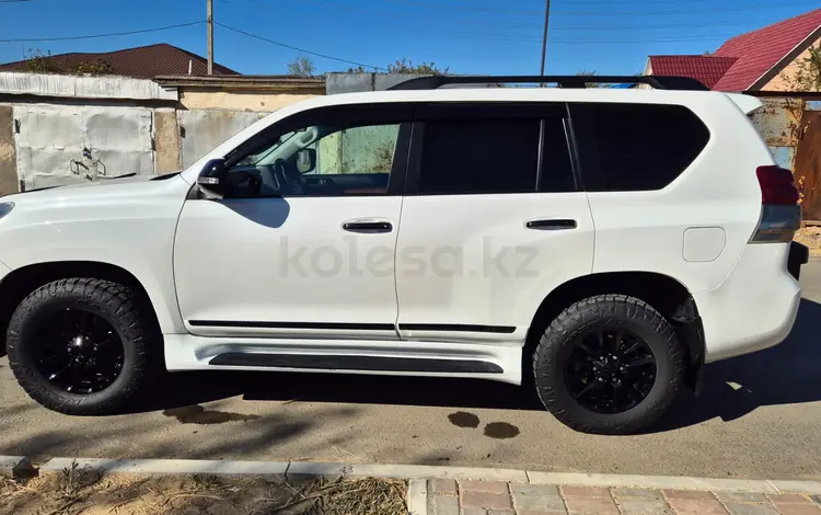 Toyota Land Cruiser Prado 2013 года за 11 600 000 тг. в Атырау