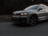 Volkswagen Tiguan 2017 года за 11 990 000 тг. в Костанай