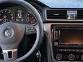 Volkswagen Passat 2013 годаfor5 500 000 тг. в Актау – фото 14