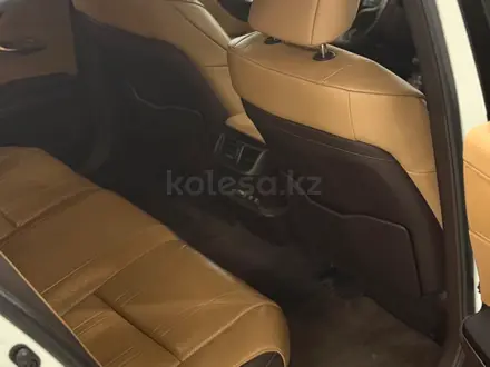 Lexus ES 300h 2019 года за 23 000 000 тг. в Алматы – фото 7