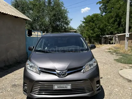Toyota Sienna, 2016