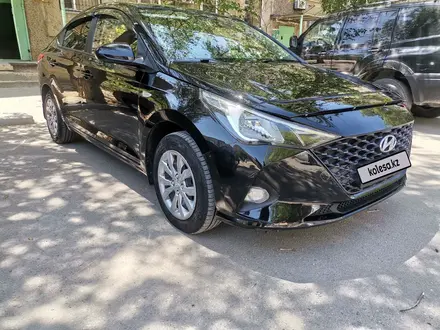 Hyundai Accent 2020 года за 7 200 000 тг. в Актау – фото 3