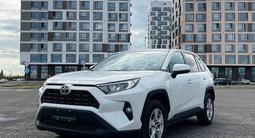 Toyota RAV4 2022 года за 15 500 000 тг. в Астана – фото 3