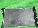 Мерседес w203 w209 радиатор охлаждения за 20 000 тг. в Алматы