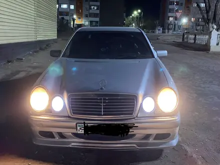 Mercedes-Benz E 280 1996 года за 2 000 000 тг. в Жезказган – фото 3