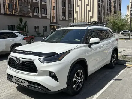 Toyota Highlander 2021 года за 27 000 000 тг. в Атырау – фото 2