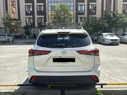 Toyota Highlander 2021 года за 27 000 000 тг. в Атырау – фото 4
