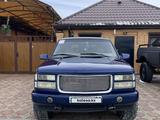 Chevrolet Suburban 1999 года за 13 500 000 тг. в Атырау