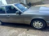 Mercedes-Benz E 200 1992 годаүшін800 000 тг. в Алматы – фото 2
