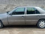 Mercedes-Benz E 200 1992 годаүшін800 000 тг. в Алматы – фото 3