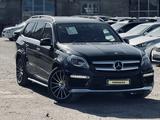 Mercedes-Benz GL 400 2015 года за 19 500 000 тг. в Актобе – фото 4