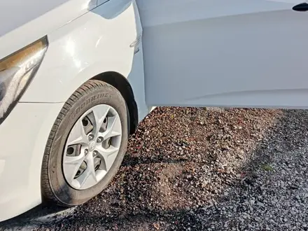 Hyundai Accent 2014 года за 5 500 000 тг. в Усть-Каменогорск – фото 2
