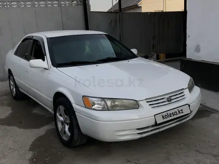 Toyota Camry 1998 года за 3 000 000 тг. в Алматы