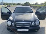 Mercedes-Benz E 200 1996 года за 1 800 000 тг. в Талдыкорган – фото 2