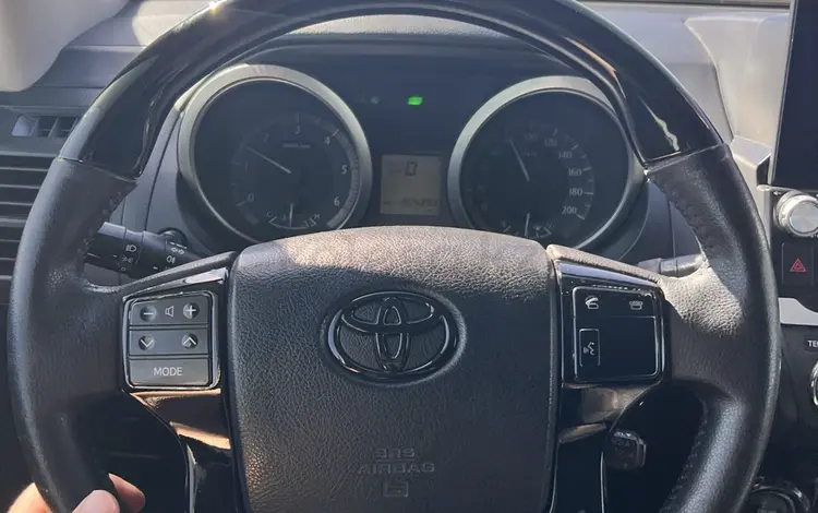 Toyota Land Cruiser Prado 2010 года за 12 199 000 тг. в Караганда