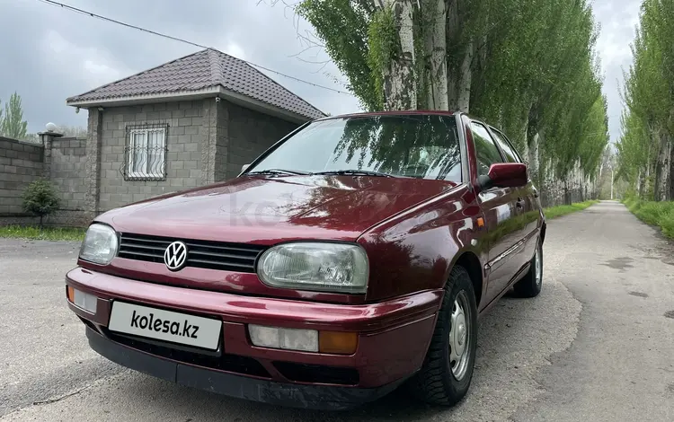 Volkswagen Golf 1994 годаүшін2 000 000 тг. в Алматы