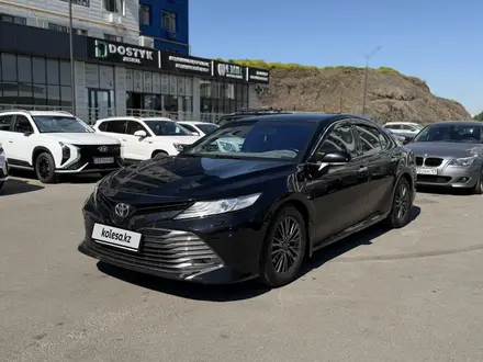 Toyota Camry 2019 года за 12 900 000 тг. в Алматы
