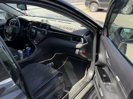Toyota Camry 2019 года за 12 900 000 тг. в Алматы – фото 7