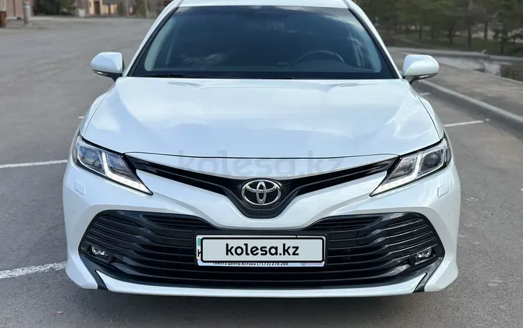 Toyota Camry 2019 года за 13 900 000 тг. в Караганда
