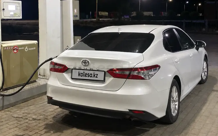 Toyota Camry 2020 года за 12 800 000 тг. в Семей