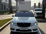 Mercedes-Benz E 300 2011 годаfor7 800 000 тг. в Алматы – фото 2