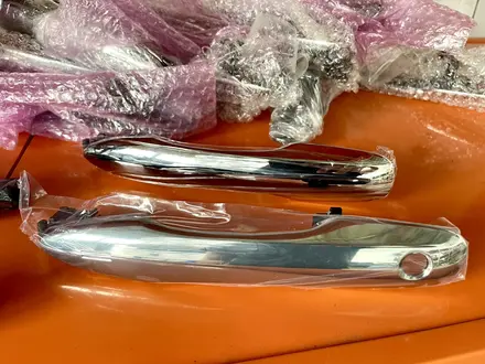 Дверные ручки (хром) Camry 70 75 Камри 70 75 за 35 000 тг. в Шымкент – фото 2