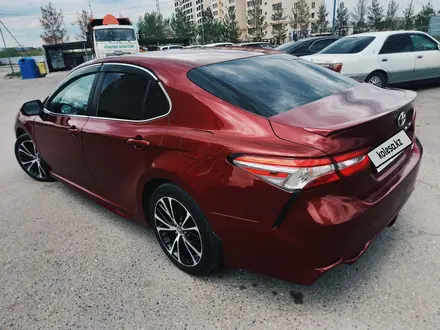 Toyota Camry 2019 года за 12 000 000 тг. в Усть-Каменогорск – фото 2