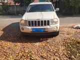 Jeep Grand Cherokee 2005 года за 5 300 000 тг. в Алматы – фото 2