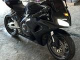 Honda  CBR 1000 RR/RA Fireblade 2006 годаүшін2 100 000 тг. в Актобе