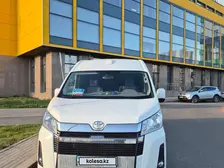 Toyota HiAce, 2024