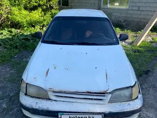 Toyota Carina E