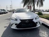 Lexus ES 300h 2024 годаfor28 500 000 тг. в Шымкент