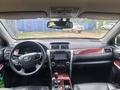 Toyota Camry 2012 года за 7 000 000 тг. в Актобе – фото 9