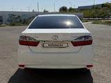 Toyota Camry 2015 года за 11 000 000 тг. в Атырау – фото 4