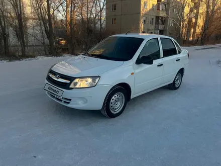 ВАЗ (Lada) Granta 2190 2014 года за 2 500 000 тг. в Семей