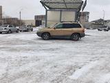 Hyundai Santa Fe 2001 годаfor3 000 000 тг. в Караганда