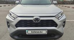 Toyota RAV4 2021 года за 17 000 000 тг. в Алматы