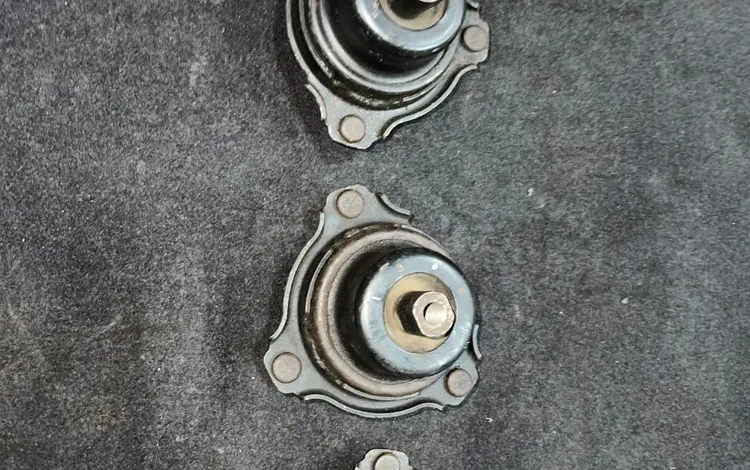 Подушка коробки передач Lexus Gs 190 4wd за 1 000 тг. в Алматы