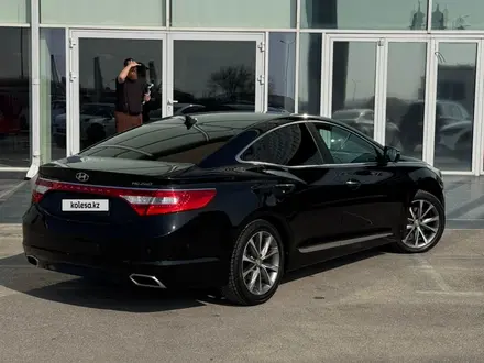 Hyundai Grandeur 2014 года за 8 000 000 тг. в Шымкент – фото 6