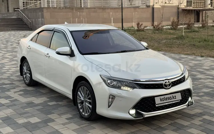 Toyota Camry 2017 года за 12 400 000 тг. в Алматы