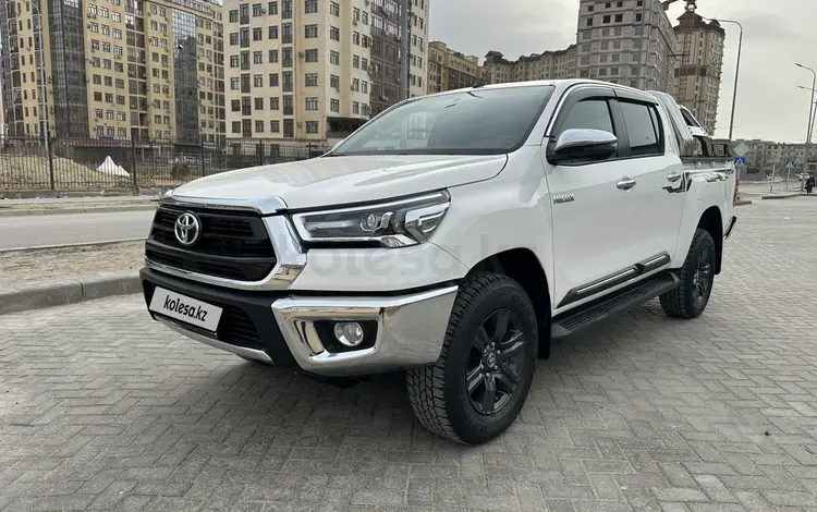 Toyota Hilux 2024 года за 23 700 000 тг. в Актау