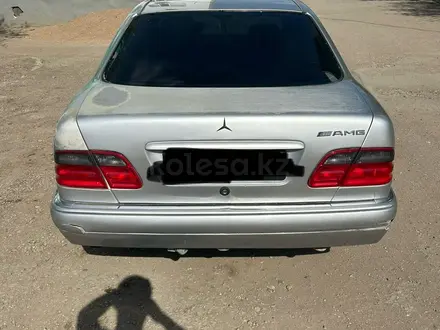 Mercedes-Benz E 230 1995 года за 2 300 000 тг. в Жезказган – фото 4