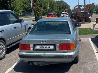 Audi 100