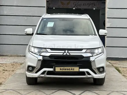 Mitsubishi Outlander 2022 года за 14 300 000 тг. в Актау – фото 2