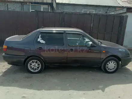 Volkswagen Vento 1995 годаүшін900 000 тг. в Усть-Каменогорск – фото 5