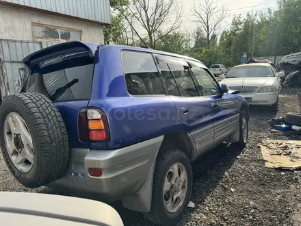 Toyota RAV4 1999 года за 2 150 000 тг. в Алматы – фото 3