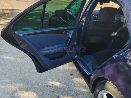 Mercedes-Benz E 230 1995 года за 2 000 000 тг. в Талдыкорган – фото 10