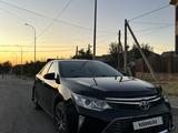 Toyota Camry 2015 года за 10 500 000 тг. в Шымкент – фото 2