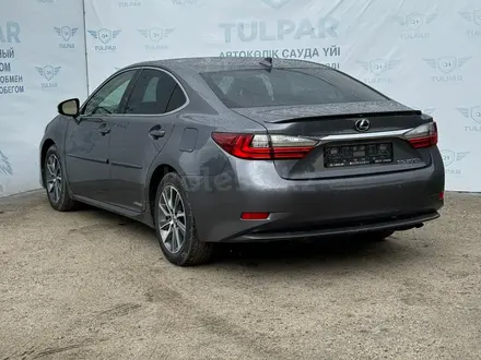 Lexus ES 300h 2015 года за 11 450 000 тг. в Семей – фото 9