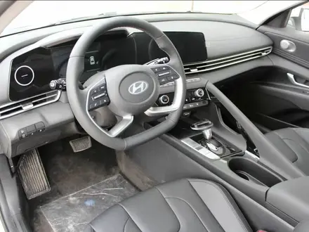 Hyundai Elantra 2023 года за 8 500 000 тг. в Атырау – фото 8